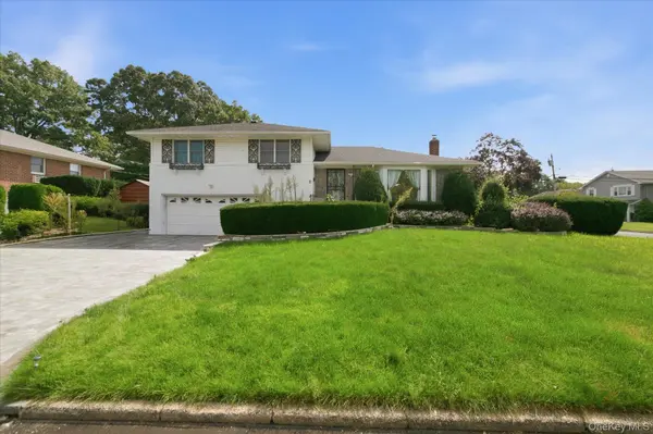 2 goldfield ST, South Huntington, NY 11747