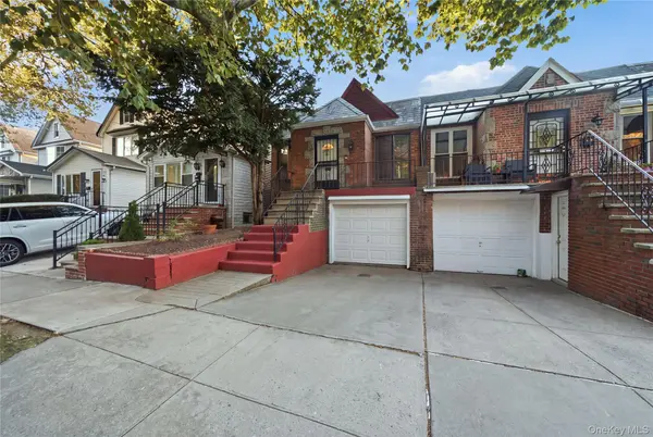 62-16 84th ST, Middle Village, NY 11379