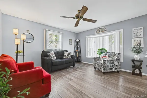 980 Washington AVE, Westbury, NY 11590