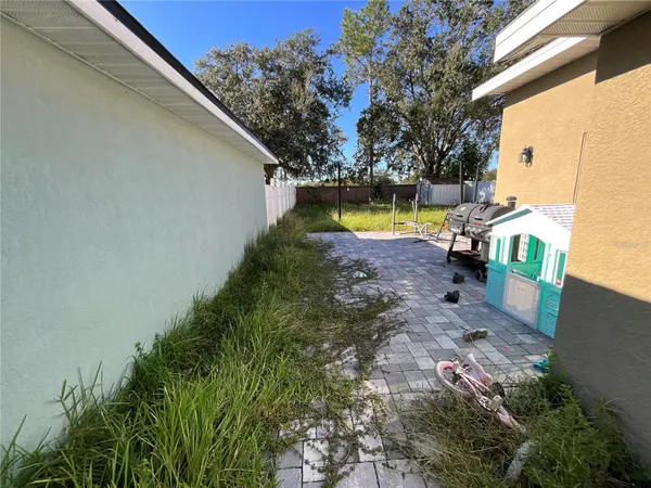 2712 EMERSON LN, Kissimmee, FL 34743