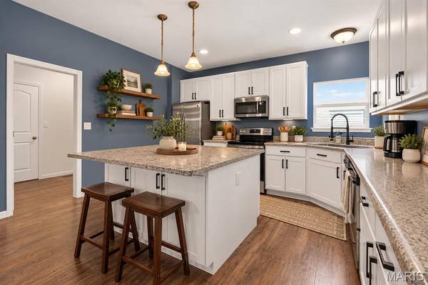 634 Creek Bend DR, Lake St Louis, MO 63367