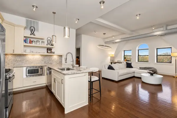 4234 S Ellis AVE #4B, Chicago, IL 60653