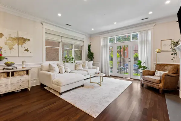 3921 N Greenview AVE #1, Chicago, IL 60613