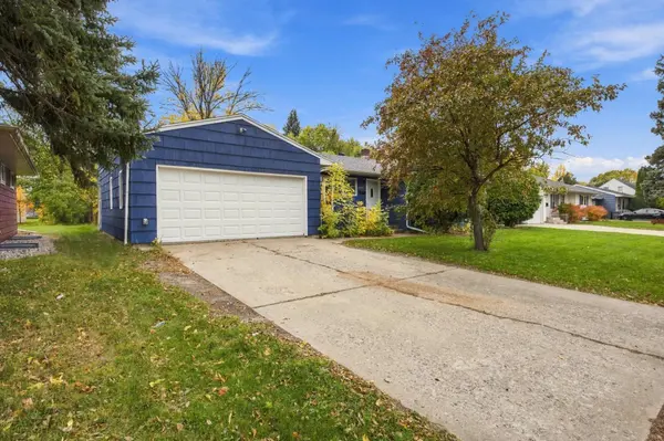 1509 9th AVE S, Moorhead, MN 56560