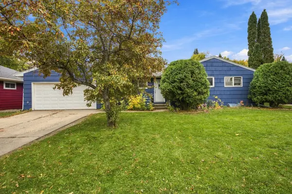1509 9th AVE S, Moorhead, MN 56560