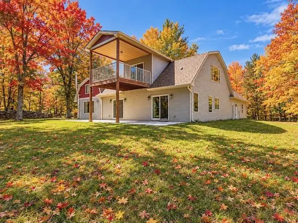 25053 Typo Creek DR NE, Stacy, MN 55079