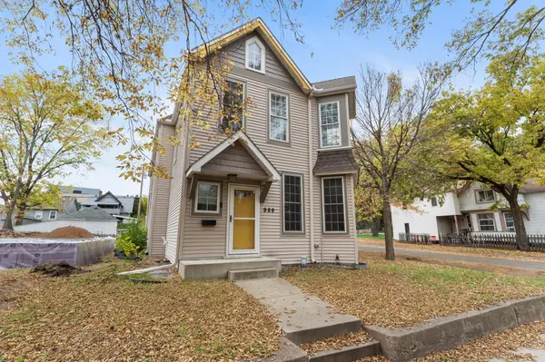 989 Burr ST, Saint Paul, MN 55130