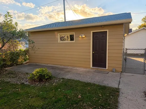 609 Wall ST, North Mankato, MN 56003