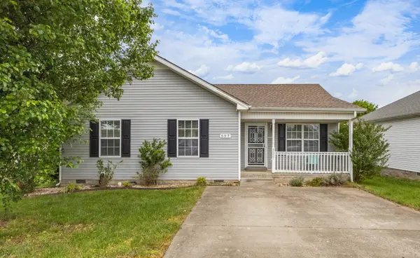 557 Oakmont Dr, Clarksville, TN 37042