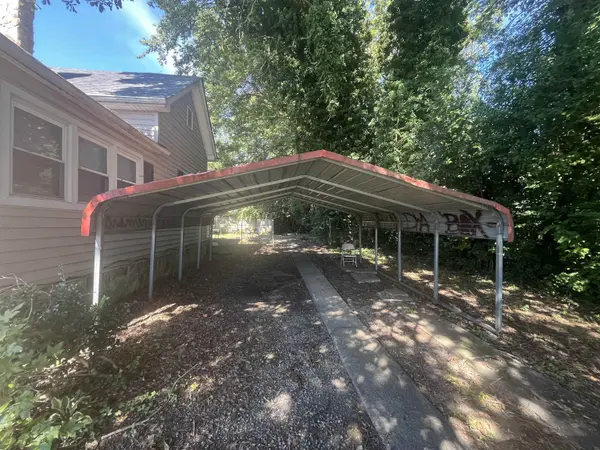 115 N Logan St, Gaffney, SC 29341