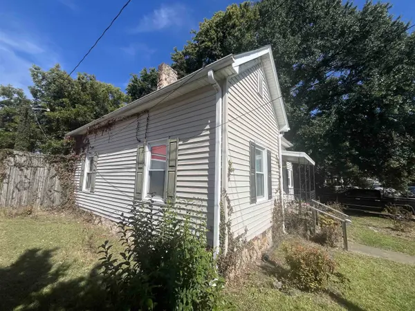 115 N Logan St, Gaffney, SC 29341