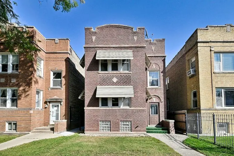 2717 N Kilpatrick AVE, Chicago, IL 60639