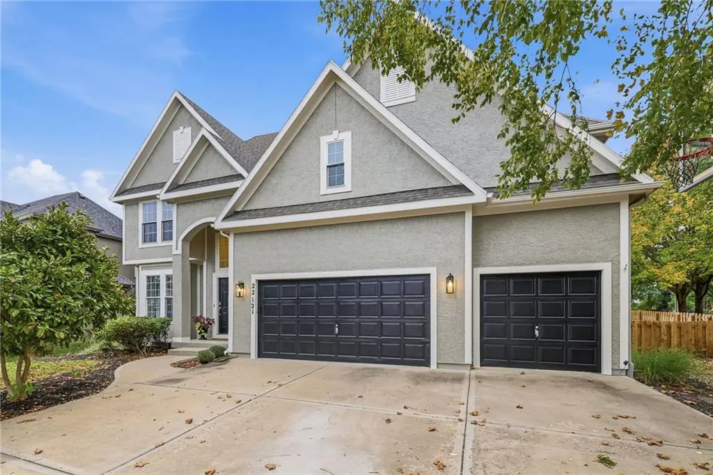 22121 W 58 ST, Shawnee, KS 66226