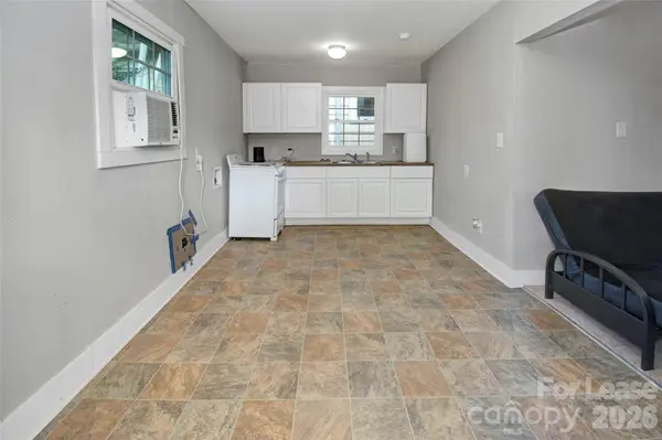 1740 Hawthorne LN, Charlotte, NC 28205