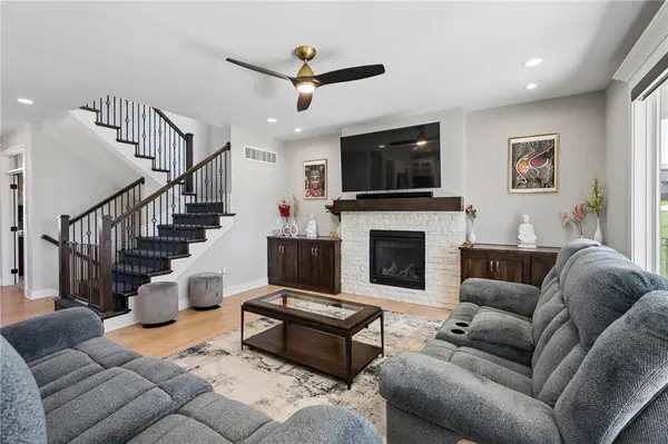 13485 W 144th CIR, Olathe, KS 66062