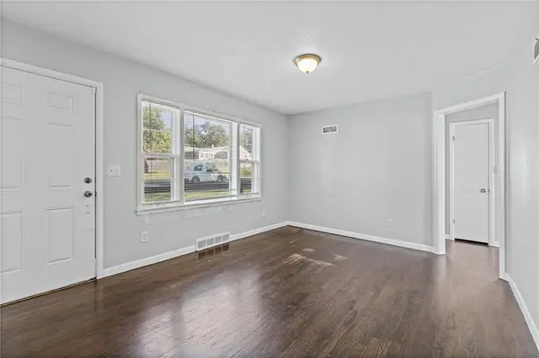 10137 E 80th ST, Raytown, MO 64138