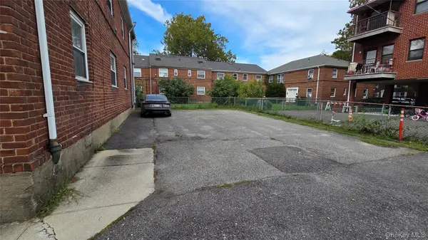 191-08 Station, Bayside, NY 11358