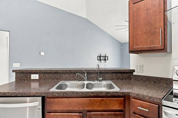 2419 BEACH AVE, Apopka, FL 32703