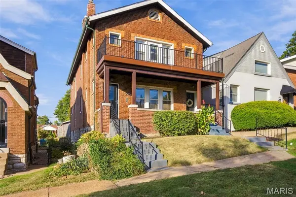 3937 Fairview AVE, St Louis, MO 63116