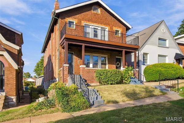 3937 Fairview AVE, St Louis, MO 63116