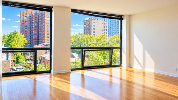 4343 N CLARENDON AVE #812, Chicago, IL 60613