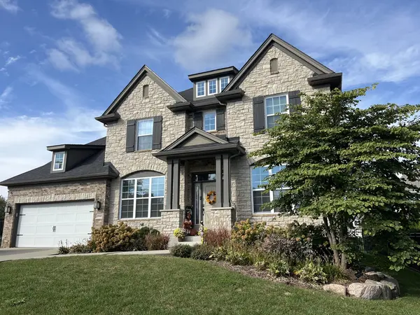 10048 El Cameno Real DR, Orland Park, IL 60462