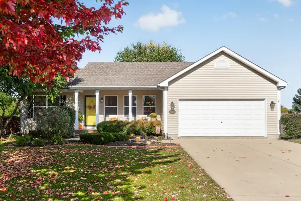 909 N Oak Creek DR, Genoa, IL 60135