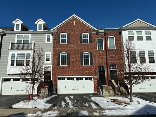 2534 Huntleigh LN, Woodridge, IL 60517