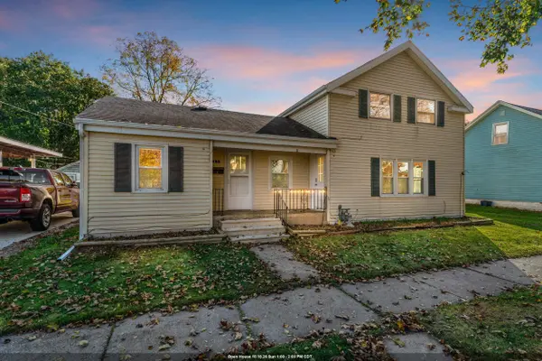 208 N SUPERIOR ST, De Pere, WI 54115