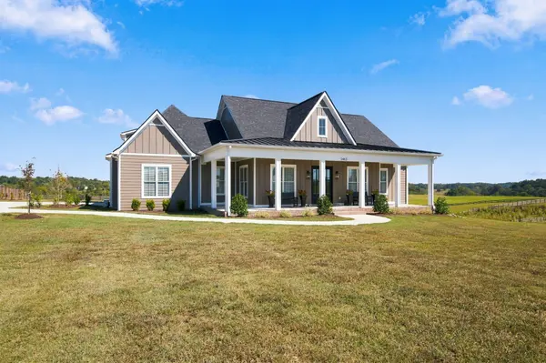 1463 Spencer Mill Rd, Burns, TN 37029