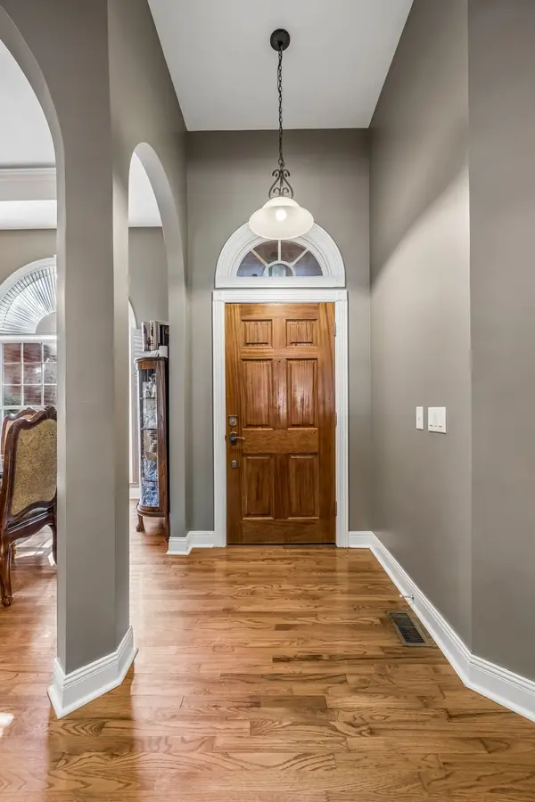 1607 Ellington Dr, Lafayette, TN 37083