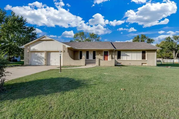 12420 Walker St, Wichita, KS 67235
