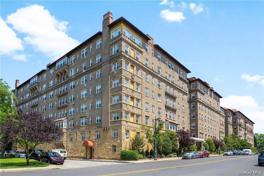 16 N Chatsworth AVE #712, Larchmont, NY 10538