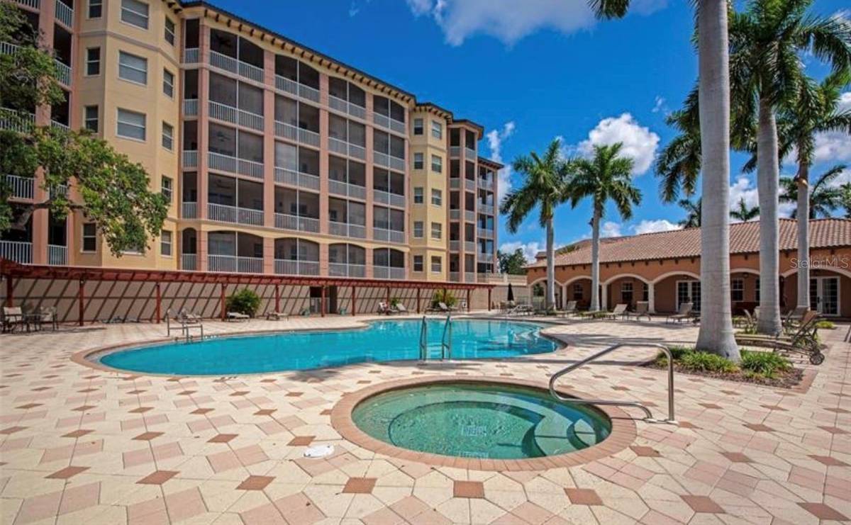 5544 CANNES CIR, Sarasota, FL 34231