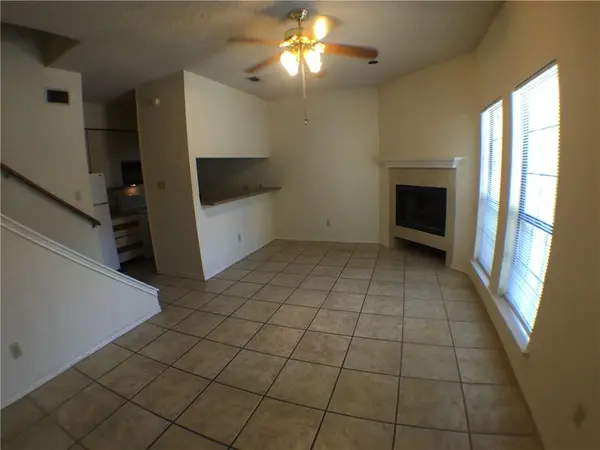 706 W 24th ST #102, Austin, TX 78705