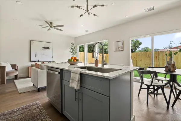 303 Hackberry LN, Austin, TX 78753