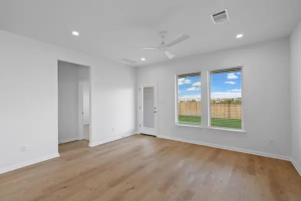 532 The Duke DR, Jarrell, TX 76537