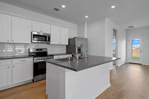532 The Duke DR, Jarrell, TX 76537