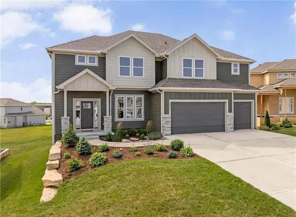 19873 W 114th PL, Olathe, KS 66061