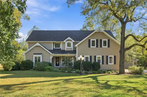 201 N 3rd ST, Louisburg, KS 66053