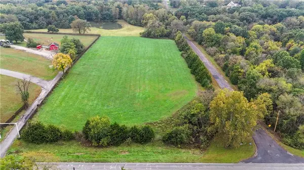 Yankee bit Lane and 223rd ST, Spring Hill, KS 66083