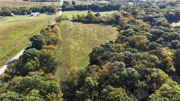 H HWY, Weston, MO 64098