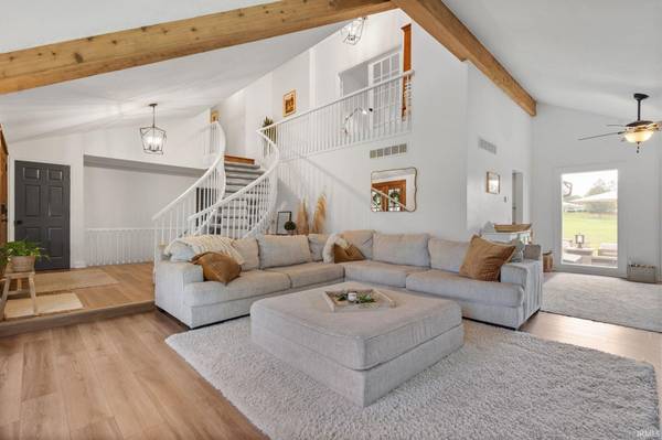 50715 Lincroft LN, Granger, IN 46530-6917