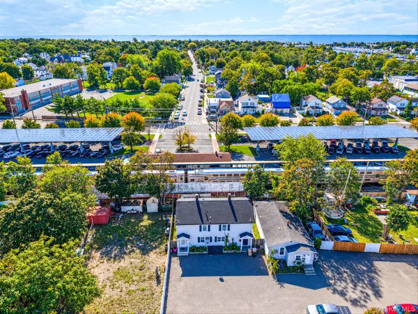 41 Funaro CT, Patchogue, NY 11772