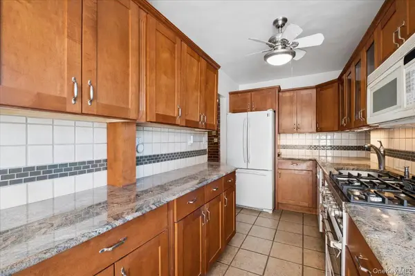 235 Garth RD #D6A, Scarsdale, NY 10583