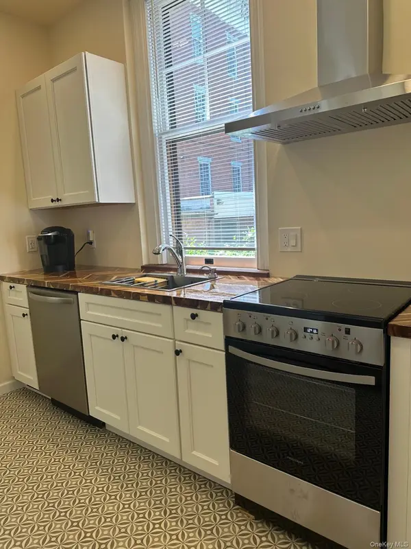 48 S Hamilton ST #1, Poughkeepsie, NY 12601
