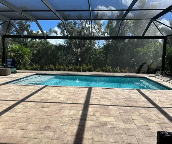 3718 WOODCLIFF LAKE TER, Sarasota, FL 34243