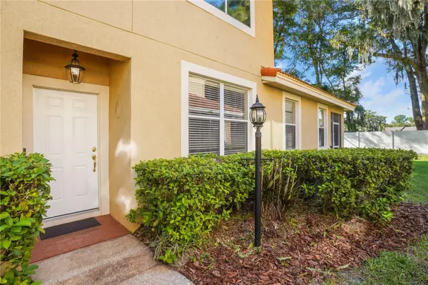 2223 WEKIVA VILLAGE LN, Apopka, FL 32703