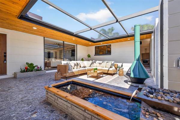 2015 DOLPHIN BLVD S, St Petersburg, FL 33707