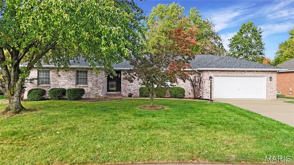 121 Calypso DR, Belleville, IL 62221
